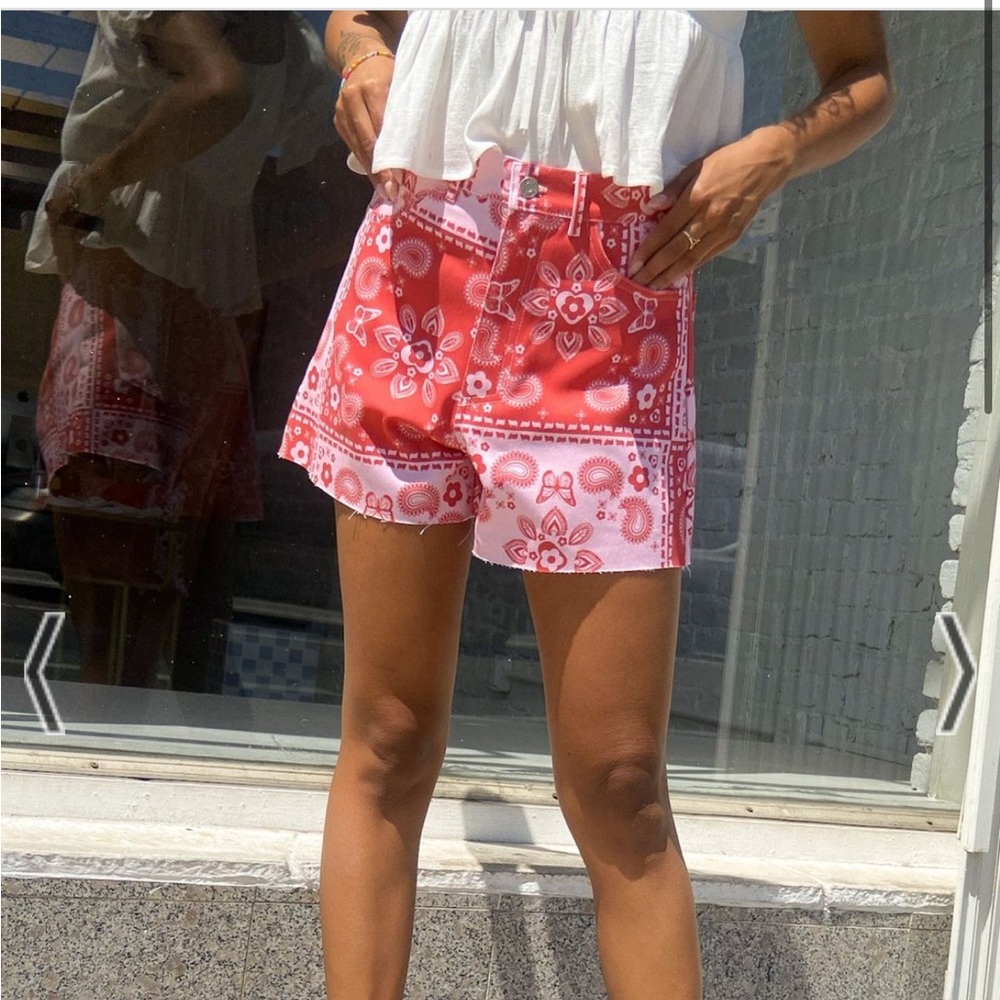 Lisa says Gah denim shorts
